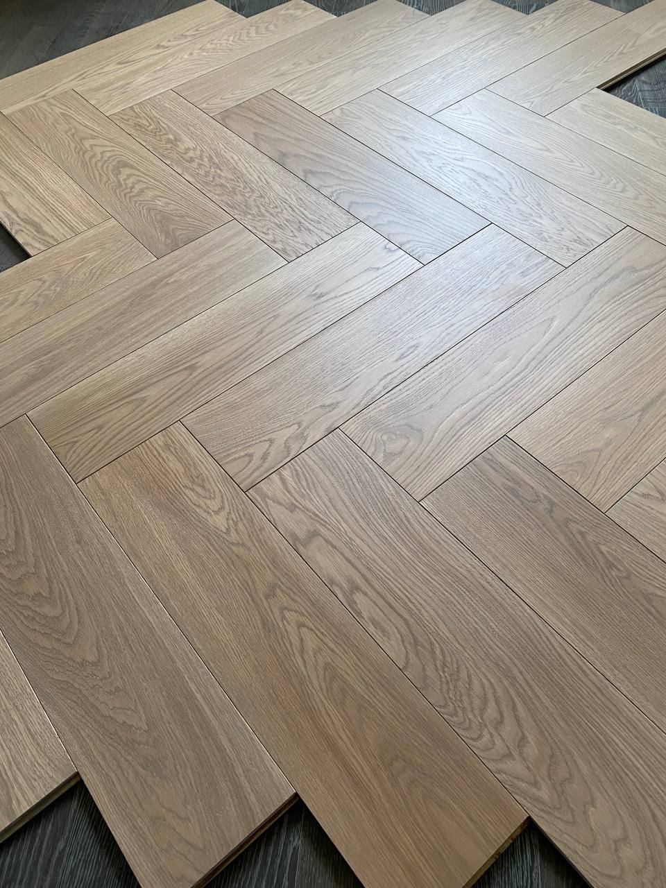 Инженерная доска Eparket Дуб Saint-Petersburg селект лак венгерская елка 600×150×15